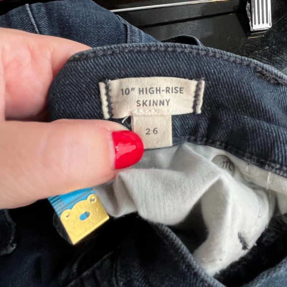 Madewell 10" High-Rise Skinny Jeans in Macalester Wash: Knee-Rip Edition Size 26 - Picture 8 of 13